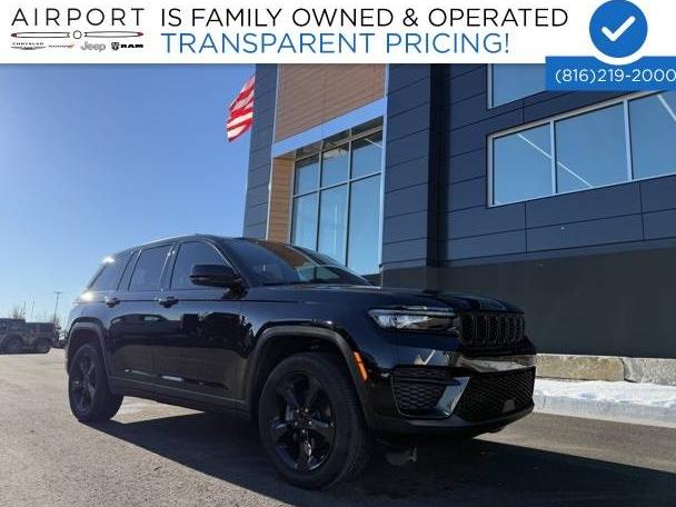 JEEP GRAND CHEROKEE 2023 1C4RJHAG2PC659012 image